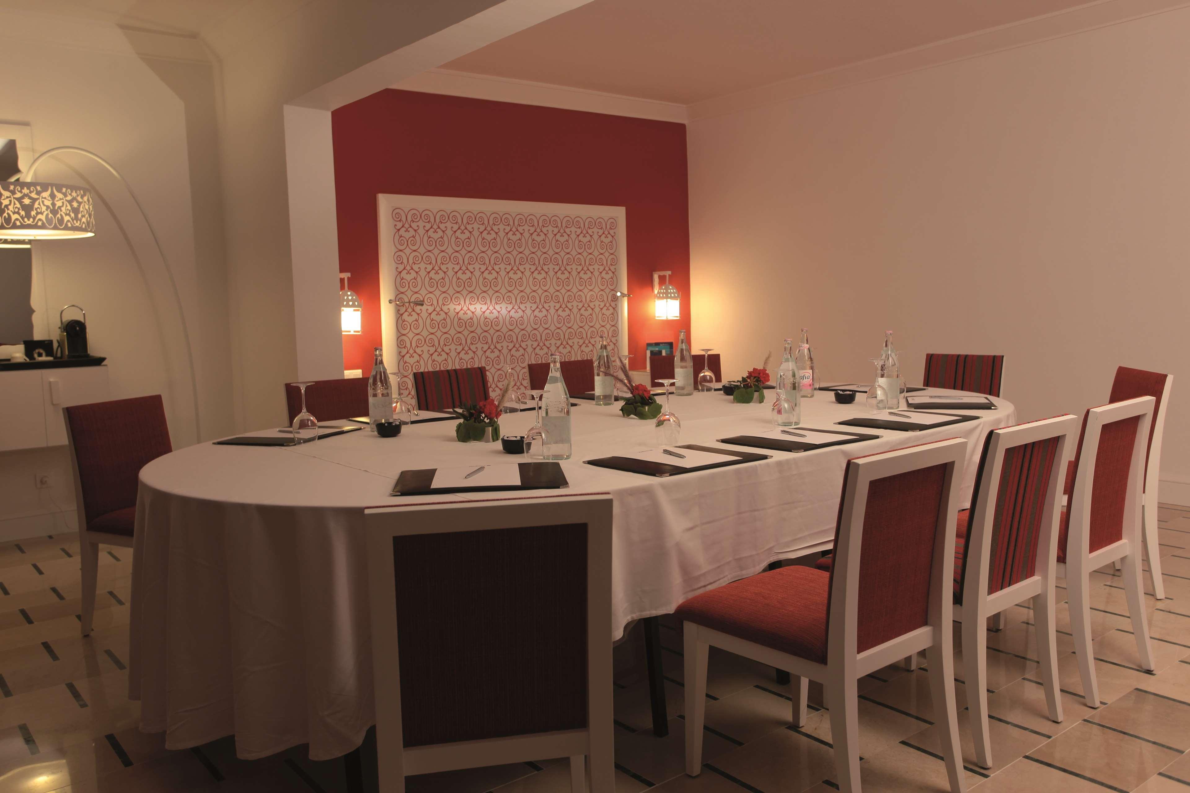 哈马迈特海水浴度假丽笙布鲁酒店 哈馬馬特 外观 照片 A restaurant in the hotel